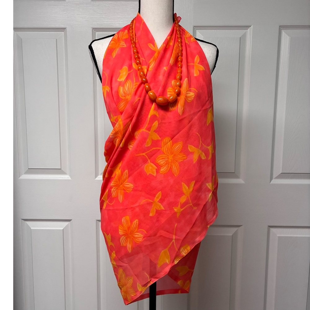 NWOT Lady Juliet sarong/pareo, with matching travel pouch. 43 x 70 in. - Picture 6 of 14
